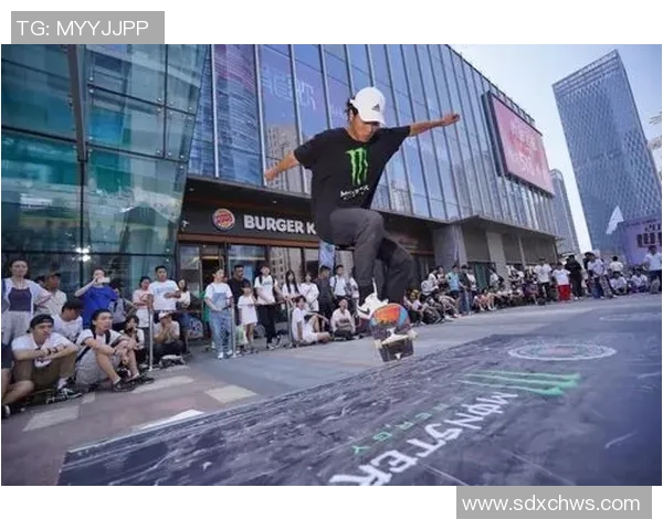 杭州滑板队战术引发热议球迷与教练的观点碰撞与争论